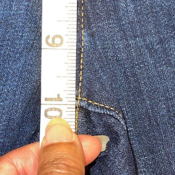 Levi's Womens 724 High Rise Dark Wash Slim Straight Jeans Blue Size 26 NWT‎ - Picture 15 of 15